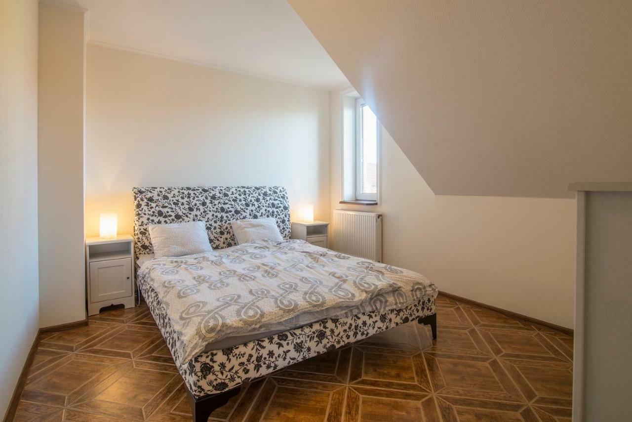 Pionow Rodzinne Apartamenty Urocza 10 ครีนิซามอร์สกา ภายนอก รูปภาพ